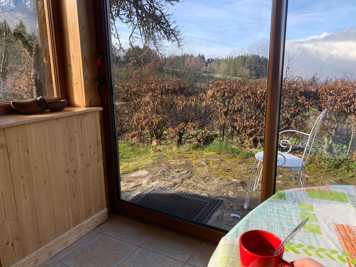Gite " Oree Des Bois" Vertolaye Exterior photo